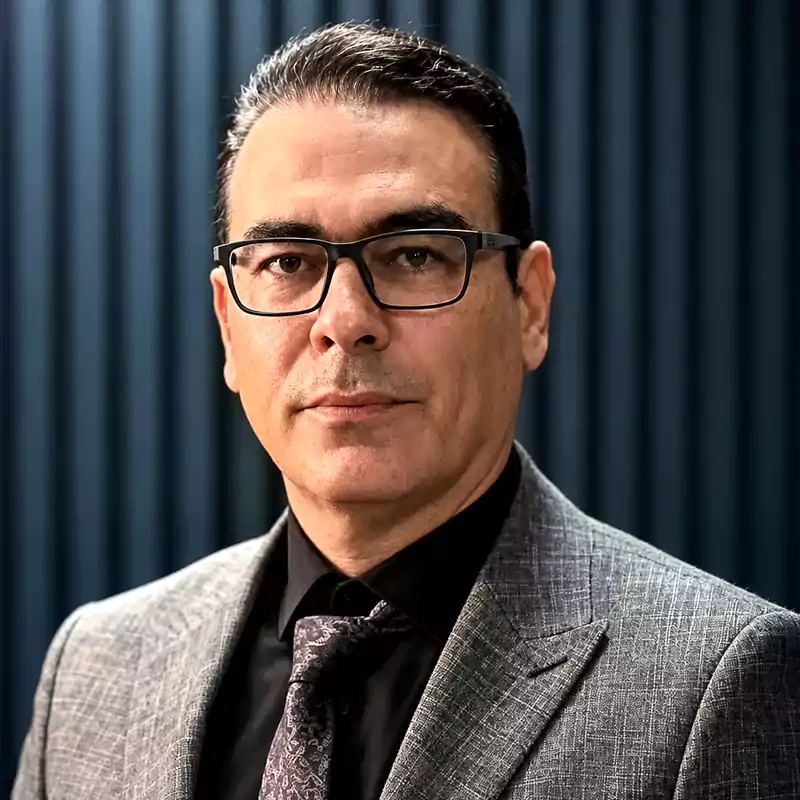 دکتر محمد حسینی، فوق تخصص جراحی پلاستیک، ترمیمی و سوختگی